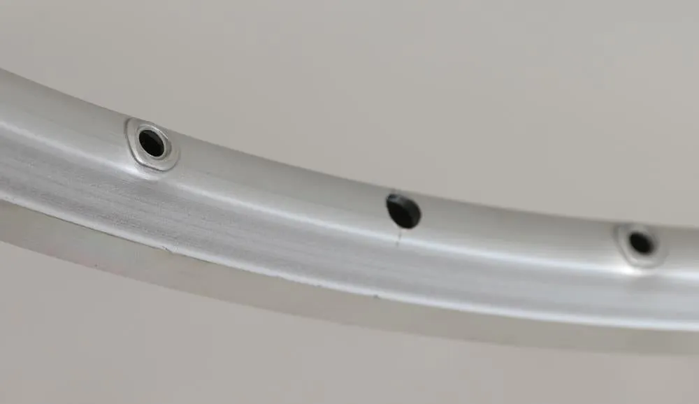 1 QTY Mavic Aksium Race 20H Road Bike Rim 700c Double Walled Aluminum New Blem