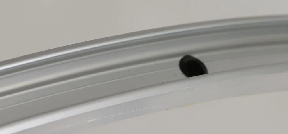 1 QTY Mavic Aksium Race 20H Road Bike Rim 700c Double Walled Aluminum New Blem