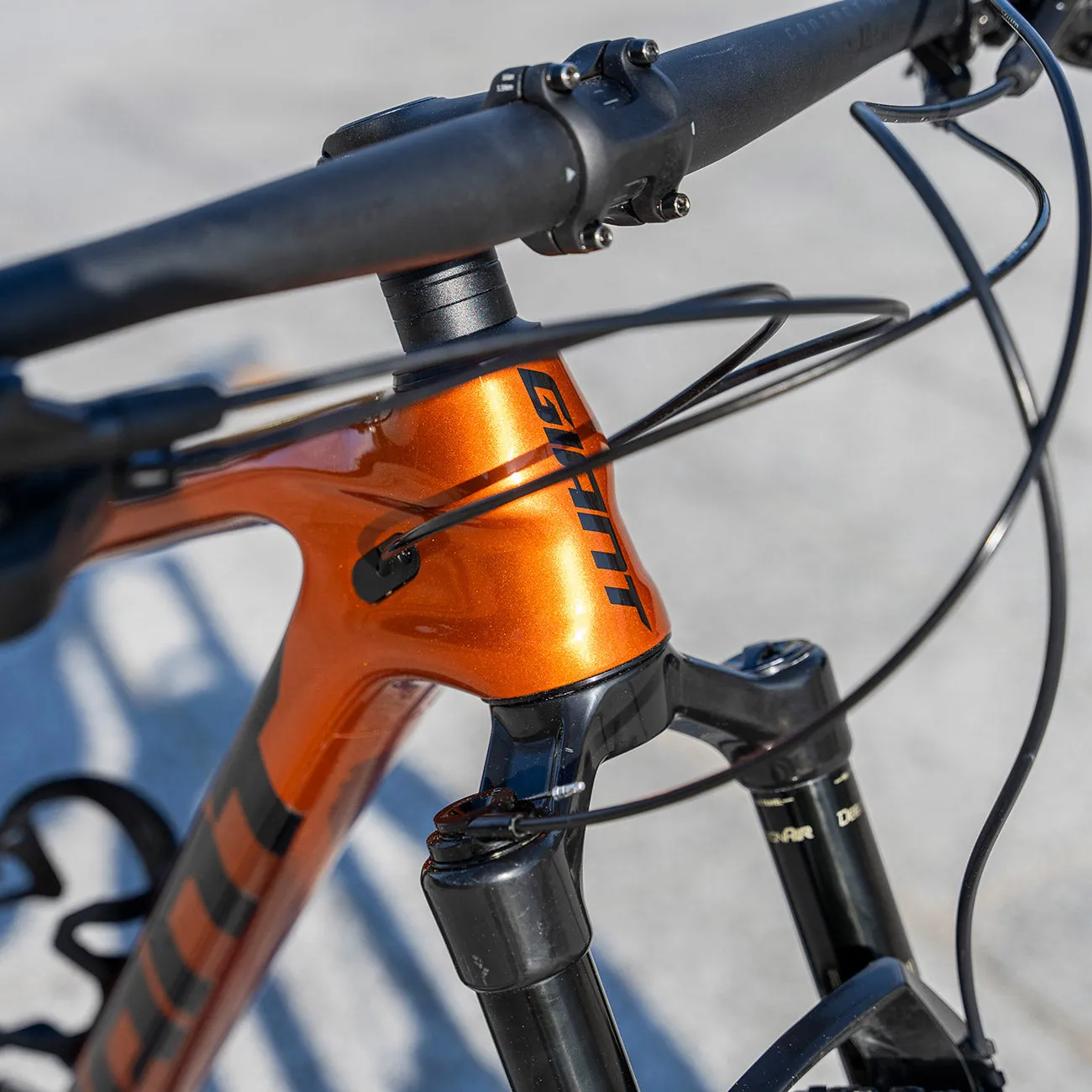 Giant Anthem Advanced Pro 29 3 2022 - Shimano Deore 1x12sp - Giant XCR 2 29 Carbon