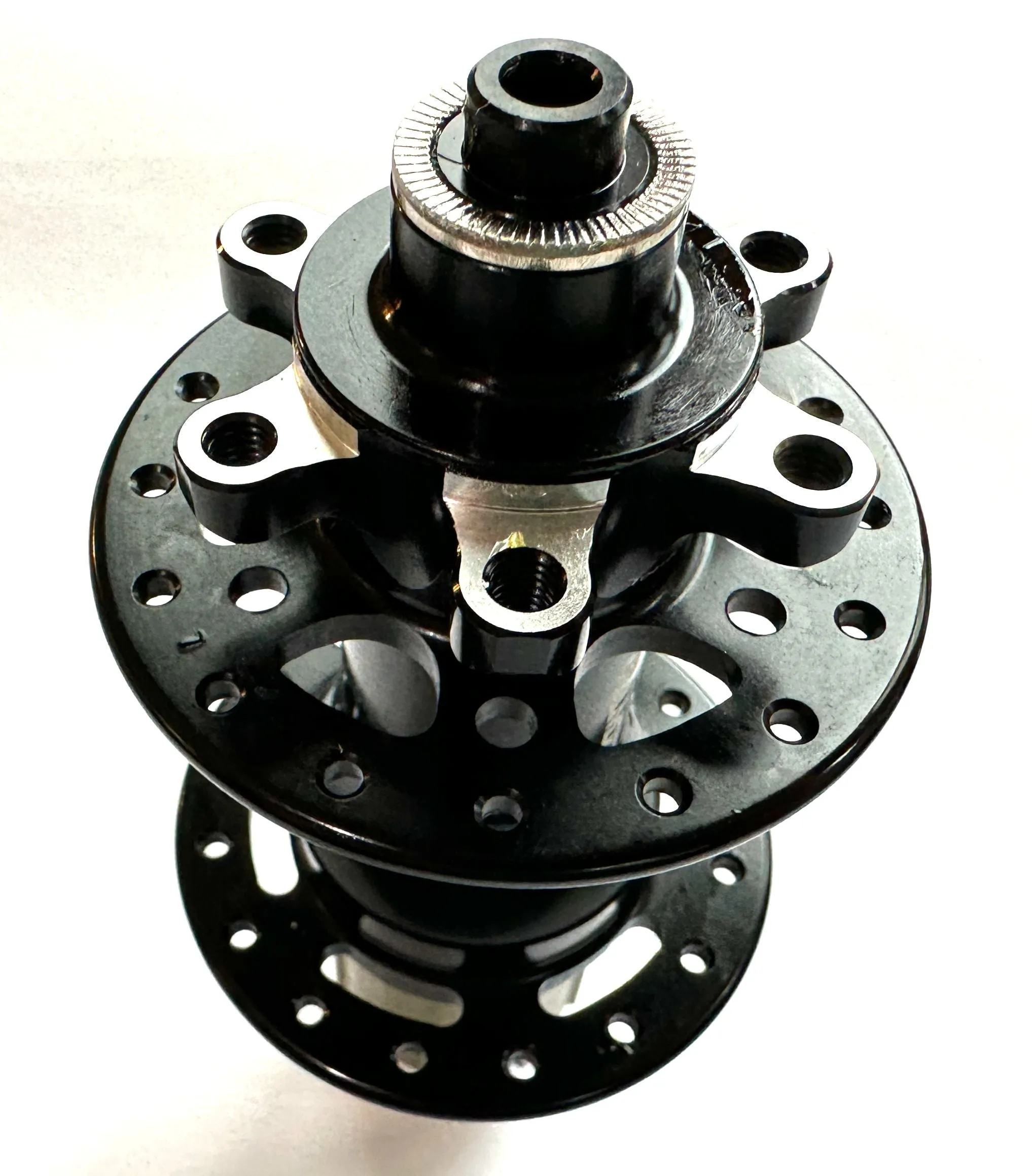 Rear Bike FRAMED HUB 135mm 32h 6 Bolt Disc 11spd HG Cassette QR Sealed New