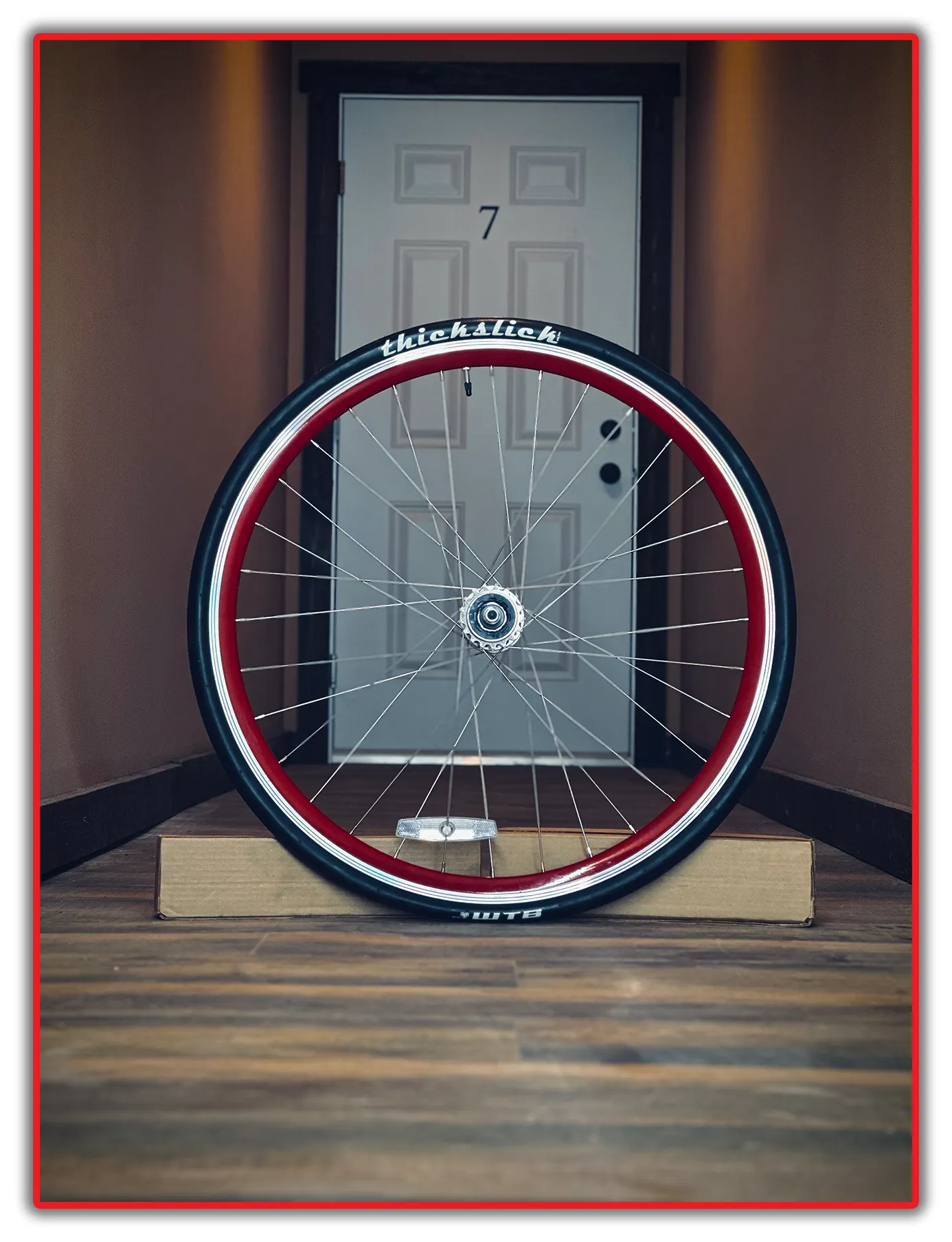 Single Speed Red Rear Wheel 700c 32 Spoke 17t Freewheel   Thick Slick WTB Tire