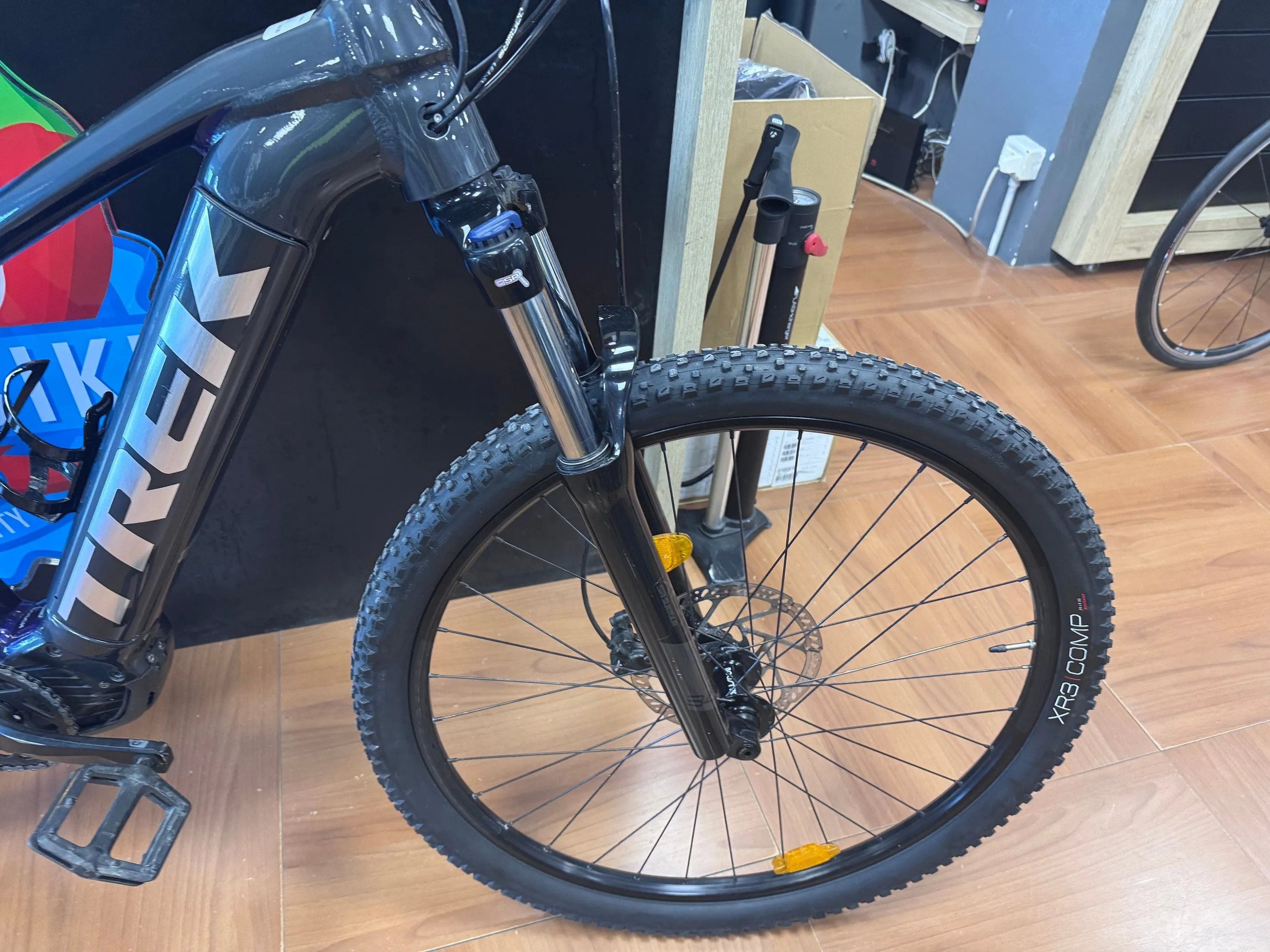 Trek Powerfly 4 625 Gen 3 2022 - Shimano Deore 1x10sp - Formula DC-511